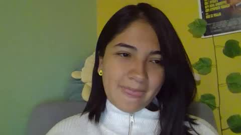 Snapshot of littleprety6969 chatting on 11/09/25, 10:41 Mia Wednesday to Sunday 730 am to 1030 am Colombian Hour D online show from 11/09/25, 10:41