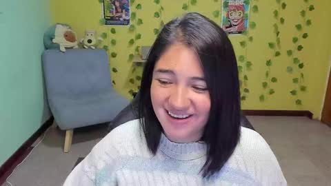 Snapshot of littleprety6969 chatting on 11/18/25, 04:28 Mia Wednesday to Sunday 730 am to 1030 am Colombian Hour D online show from 11/18/25, 04:28