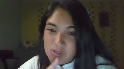 Snapshot of littleprety6969 chatting on 12/14/25, 05:13 Mia Wednesday to Sunday 730 am to 1030 am Colombian Hour D online show from 12/14/25, 05:13