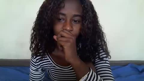 littlesandie online show from 10/24/25, 05:26