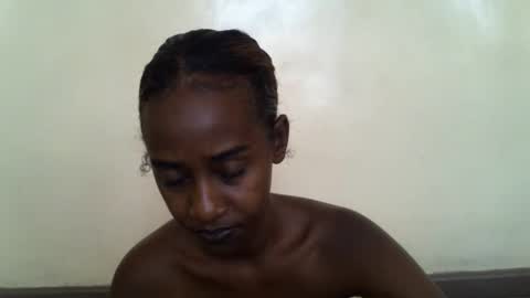 littlesandie online show from 10/28/25, 05:33