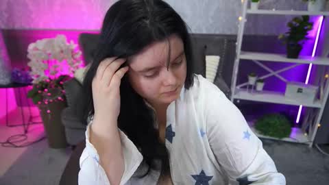 Snapshot of littleshyy chatting on 02/07/26, 01:59 Masha online show from 02/07/26, 01:59