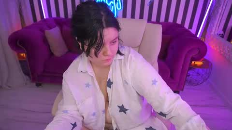 Snapshot of littleshyy chatting on 06/18/26, 12:53 Masha online show from 06/18/26, 12:53