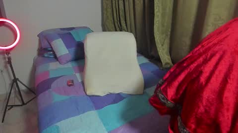 Sofi online show from 09/15/25, 02:00