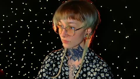 Niki  free tg channel with some photos gifs and info about streams  online show from 12/21/24, 02:15