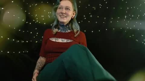 Niki  free tg channel with some photos gifs and info about streams  online show from 12/16/25, 06:46