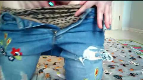 Your Nicole if you want pvt with me tip 150 tkn extra and we go....... online show from 06/09/26, 01:34