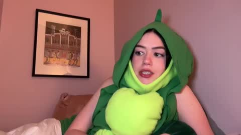 Snapshot of littlesugarpea chatting on 01/09/25, 02:43 Little Sugar Pea online show from 01/09/25, 02:43