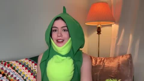 Snapshot of littlesugarpea chatting on 01/12/25, 03:49 Little Sugar Pea online show from 01/12/25, 03:49