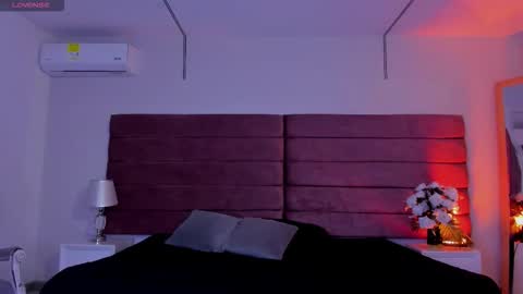 Snapshot of littlevaale chatting on 12/05/25, 10:35 littlevaale online show from 12/05/25, 10:35