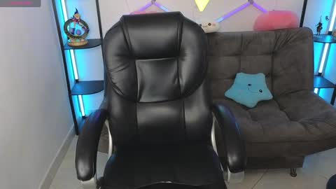 littlevixen18 online show from 12/20/24, 08:12