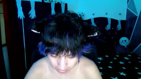 Snapshot of littlextrem chatting on 10/31/25, 04:57 Eros online show from 10/31/25, 04:57