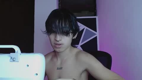 Snapshot of littlextrem chatting on 03/23/26, 01:42 Eros online show from 03/23/26, 01:42