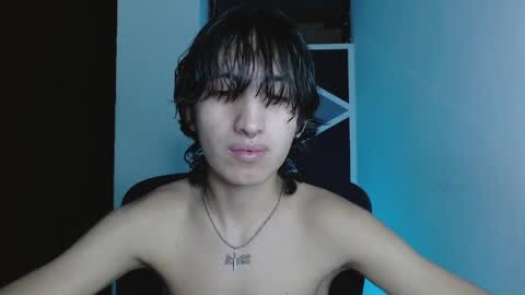 Snapshot of littlextrem chatting on 06/05/26, 01:23 Eros online show from 06/05/26, 01:23