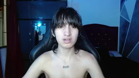 Snapshot of littlextrem chatting on 08/03/26, 04:11 Eros online show from 08/03/26, 04:11