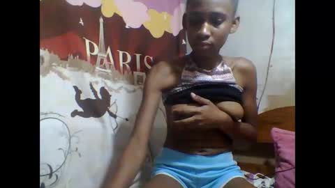 Snapshot of littleyanah chatting on 09/20/25, 08:59 yanah online show from 09/20/25, 08:59