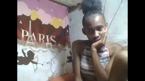 Snapshot of littleyanah chatting on 09/24/25, 07:12 yanah online show from 09/24/25, 07:12