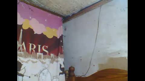 Snapshot of littleyanah chatting on 09/28/25, 05:51 yanah online show from 09/28/25, 05:51