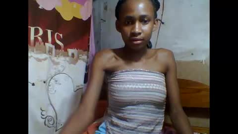 Snapshot of littleyanah chatting on 09/29/25, 11:04 yanah online show from 09/29/25, 11:04