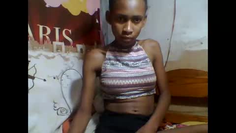 Snapshot of littleyanah chatting on 10/02/25, 05:31 yanah online show from 10/02/25, 05:31