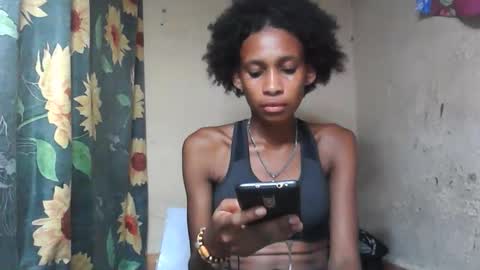 Snapshot of littleyanah chatting on 01/19/26, 03:38 yanah online show from 01/19/26, 03:38