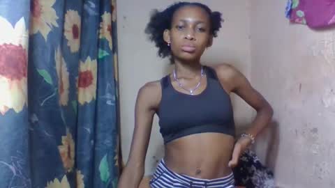 Snapshot of littleyanah chatting on 02/03/26, 08:52 yanah online show from 02/03/26, 08:52