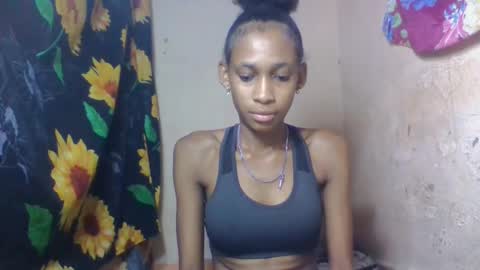 Snapshot of littleyanah chatting on 02/07/26, 07:23 yanah online show from 02/07/26, 07:23