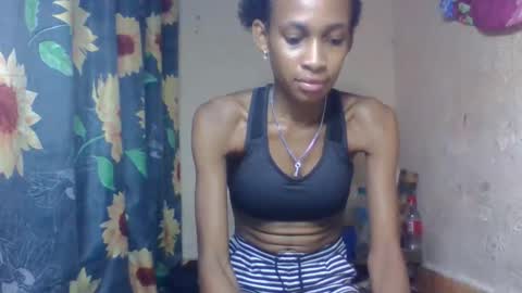 Snapshot of littleyanah chatting on 02/13/26, 07:15 yanah online show from 02/13/26, 07:15