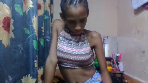 Snapshot of littleyanah chatting on 02/23/26, 06:55 yanah online show from 02/23/26, 06:55