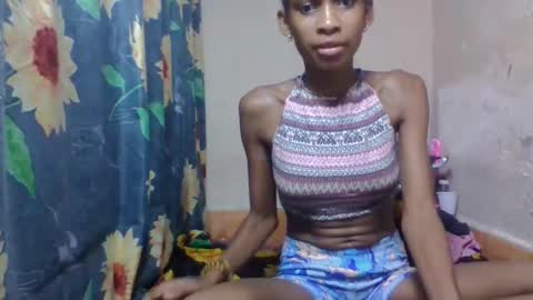 Snapshot of littleyanah chatting on 02/23/26, 07:11 yanah online show from 02/23/26, 07:11