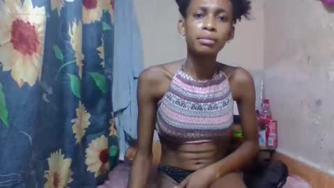 Snapshot of littleyanah chatting on 02/27/26, 10:15 yanah online show from 02/27/26, 10:15