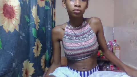 Snapshot of littleyanah chatting on 02/28/26, 03:18 yanah online show from 02/28/26, 03:18