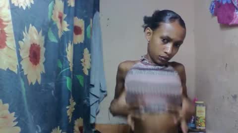Snapshot of littleyanah chatting on 03/05/26, 08:54 yanah online show from 03/05/26, 08:54