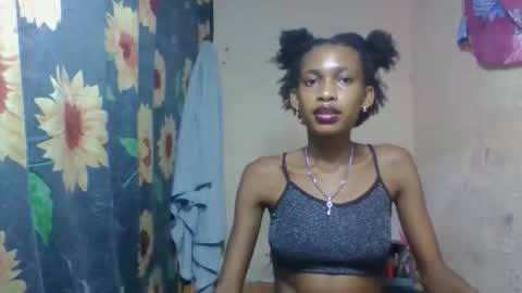 Snapshot of littleyanah chatting on 03/08/26, 05:06 yanah online show from 03/08/26, 05:06
