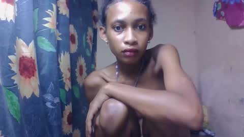 Snapshot of littleyanah chatting on 03/14/26, 01:44 yanah online show from 03/14/26, 01:44