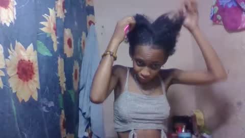Snapshot of littleyanah chatting on 03/15/26, 05:02 yanah online show from 03/15/26, 05:02