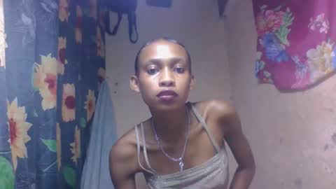 Snapshot of littleyanah chatting on 03/20/26, 06:46 yanah online show from 03/20/26, 06:46