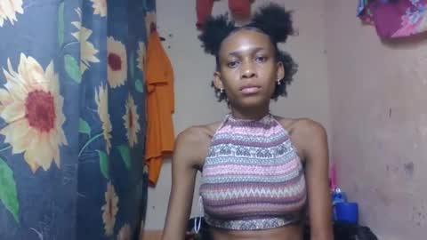 Snapshot of littleyanah chatting on 04/06/26, 06:09 yanah online show from 04/06/26, 06:09