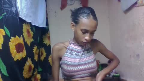 Snapshot of littleyanah chatting on 04/09/26, 06:24 yanah online show from 04/09/26, 06:24