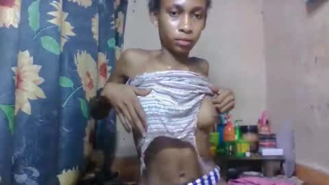 Snapshot of littleyanah chatting on 04/15/26, 05:58 yanah online show from 04/15/26, 05:58