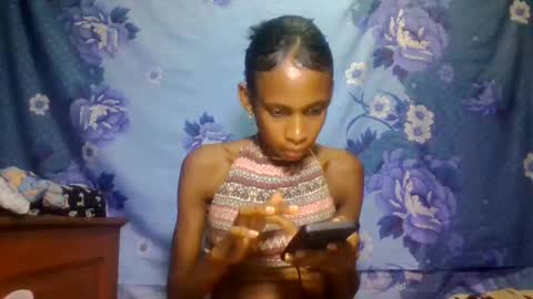 Snapshot of littleyanah chatting on 06/01/26, 06:53 yanah online show from 06/01/26, 06:53