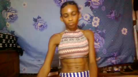 Snapshot of littleyanah chatting on 06/27/26, 10:20 yanah online show from 06/27/26, 10:20