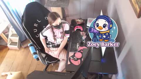 Snapshot of littlezoey2007 chatting on 09/20/25, 06:03 littlezoey2007 online show from 09/20/25, 06:03