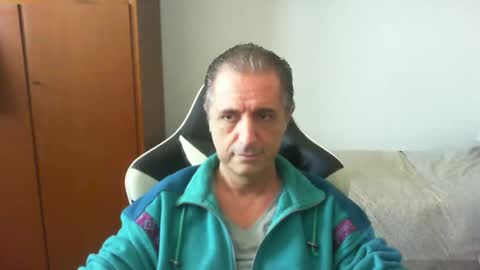 Snapshot of liuk53 chatting on 05/01/26, 12:54 liuk53 online show from 05/01/26, 12:54