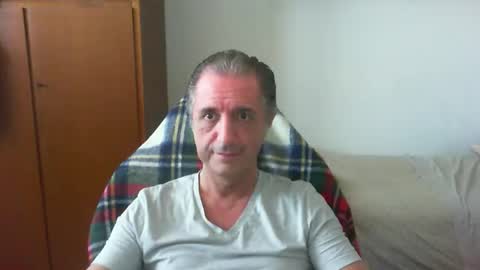 Snapshot of liuk53 chatting on 05/12/26, 12:35 liuk53 online show from 05/12/26, 12:35