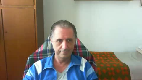 Snapshot of liuk53 chatting on 05/18/26, 12:00 liuk53 online show from 05/18/26, 12:00
