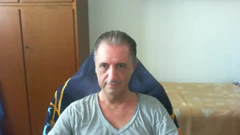 Snapshot of liuk53 chatting on 05/23/26, 12:20 liuk53 online show from 05/23/26, 12:20