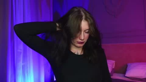 Snapshot of liv_fay chatting on 11/13/25, 02:05 Liv 3 online show from 11/13/25, 02:05