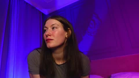 Snapshot of liv_fay chatting on 11/20/25, 02:06 Liv 3 online show from 11/20/25, 02:06