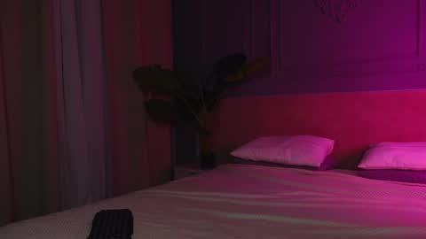 Snapshot of liv_fay chatting on 12/03/25, 02:48 Liv 3 online show from 12/03/25, 02:48